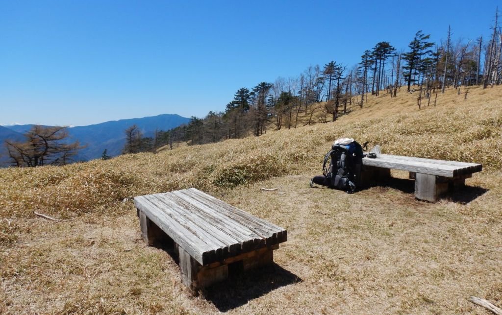 古礼山ベンチ